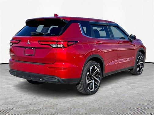2022 Mitsubishi Outlander ES