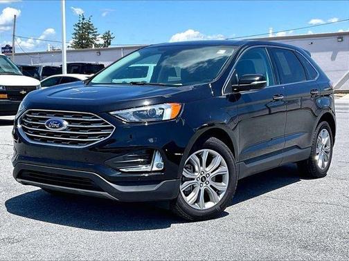 Black 2024 Ford Edge Titanium