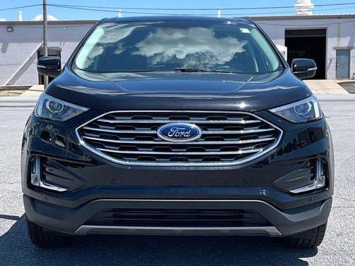 Black 2024 Ford Edge Titanium