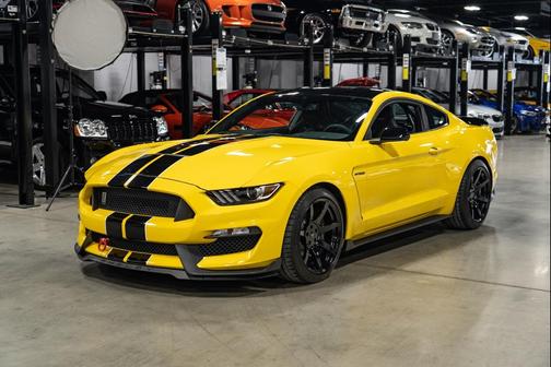 2016 Ford Shelby GT350 Base