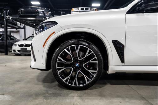 2022 BMW X5 M Base