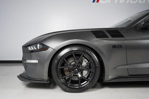 BLACK 2018 Ford Mustang COUPE