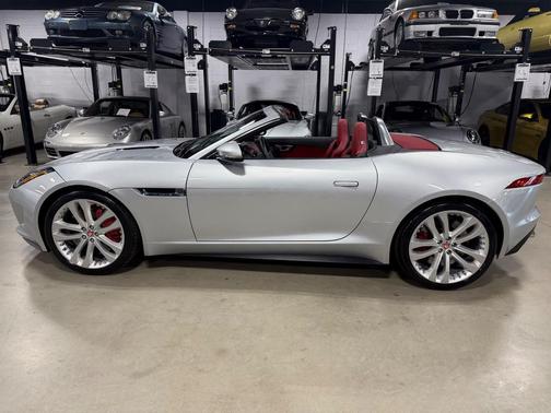 2015 Jaguar F-TYPE V8 S