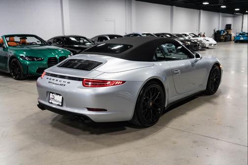 2015 Porsche 911 Carrera GTS