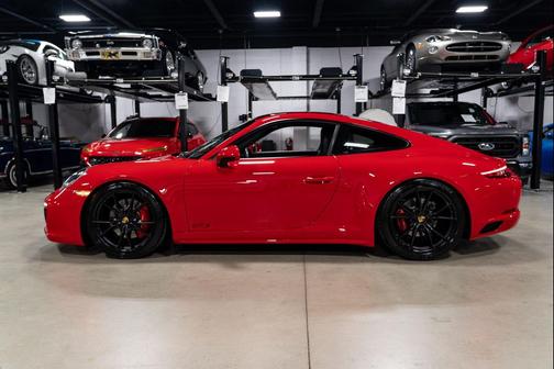 2017 Porsche 911 Carrera GTS