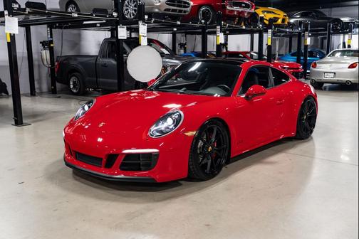 2017 Porsche 911 Carrera GTS