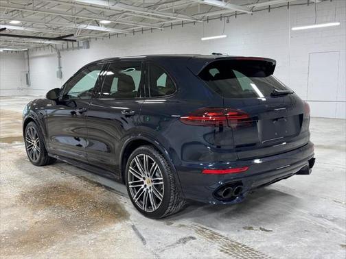 2016 Porsche Cayenne GTS