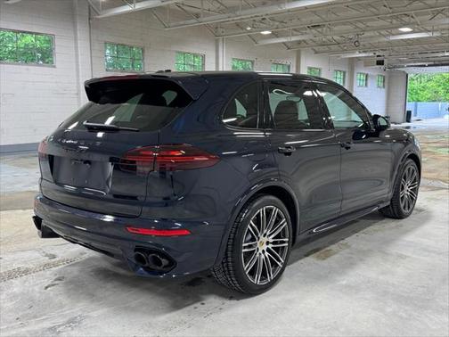2016 Porsche Cayenne GTS