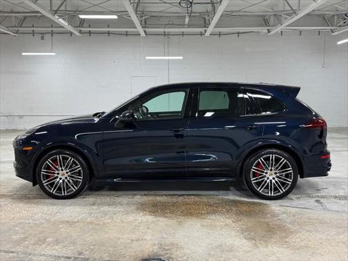 2016 Porsche Cayenne GTS