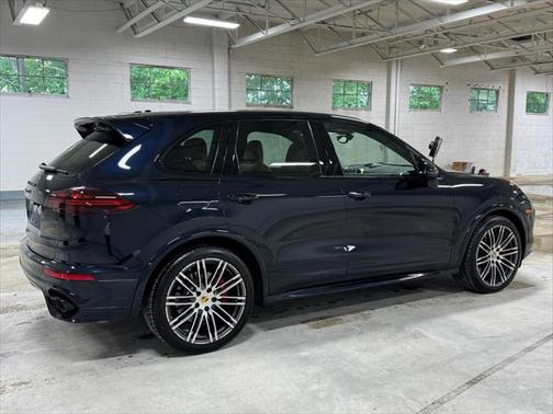 2016 Porsche Cayenne GTS