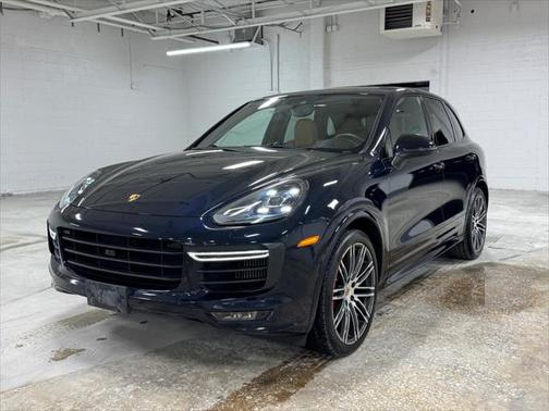 2016 Porsche Cayenne GTS