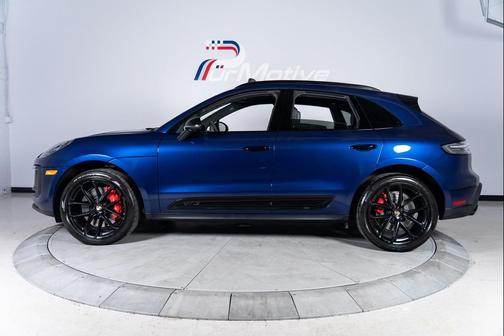 BLUE 2023 Porsche Macan Macan GTS