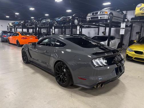 2018 Ford Shelby GT350 Base