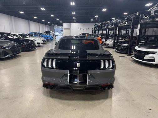2018 Ford Shelby GT350 Base