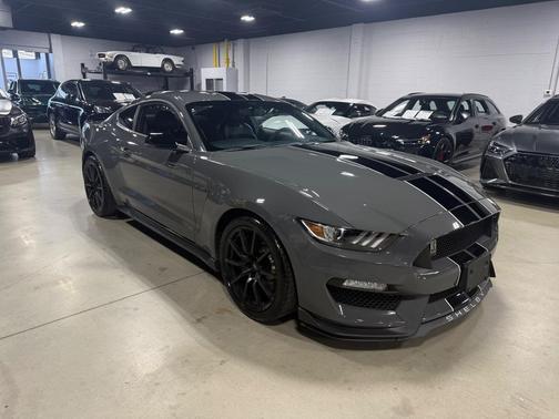 2018 Ford Shelby GT350 Base