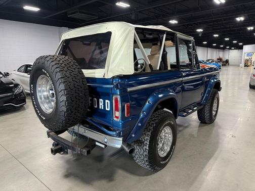 1977 Ford Bronco SUV
