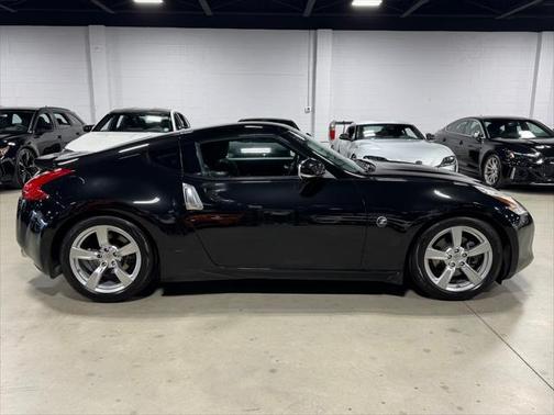 2010 Nissan 370Z Base