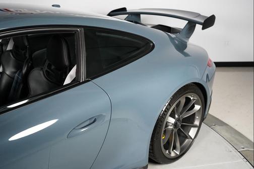 BLUE 2018 Porsche 911 GT3