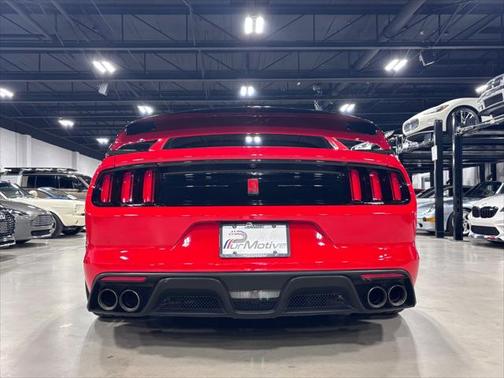 2019 Ford Shelby GT350R Base