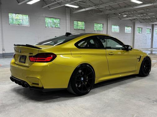 YELLOW 2015 BMW M4 Base