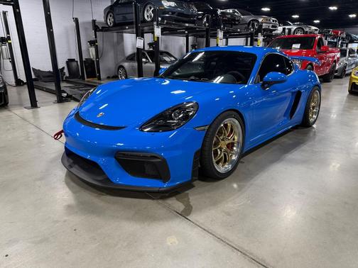 2022 Porsche 718 Cayman GT4