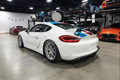 2016 Porsche Cayman COUPE