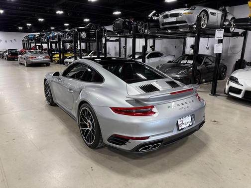 2018 Porsche 911 Turbo