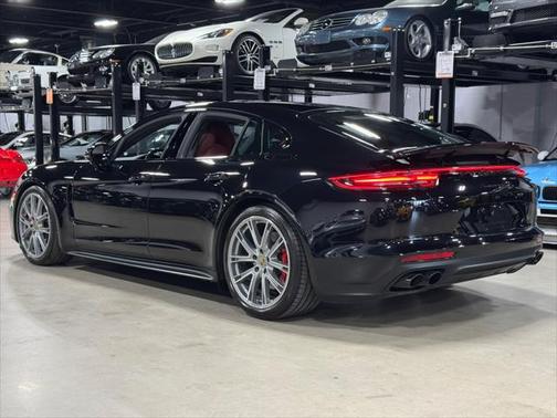 2020 Porsche Panamera GTS