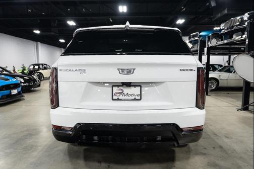 2025 Cadillac Escalade IQ Sport 1