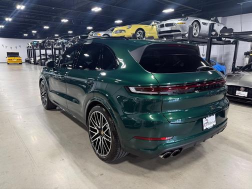 2024 Porsche Cayenne S