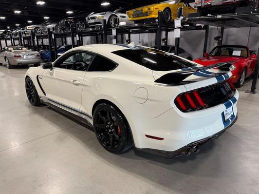 2020 Ford Shelby GT350R Base