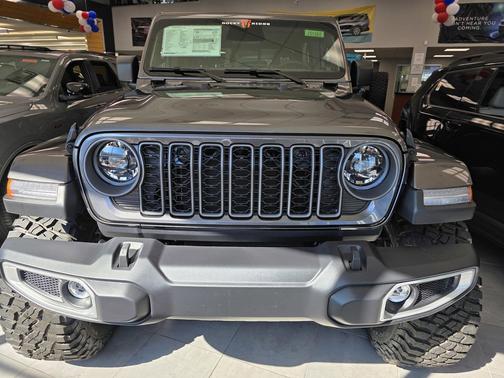 Granite Crystal Metallic Clear-Coat Exterior Paint 2026 Jeep Gladiator Sport S