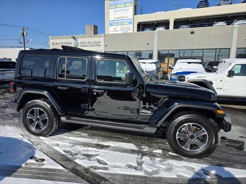 2023 Jeep Wrangler 4-Door Sahara 4x4