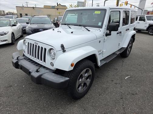 2017 Jeep Wrangler Unlimited Sahara 4x4