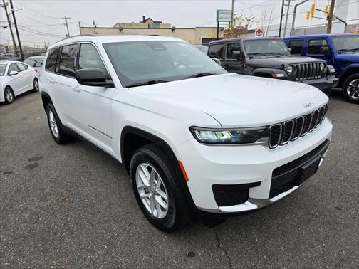 2023 Jeep Grand Cherokee L Laredo 4x4