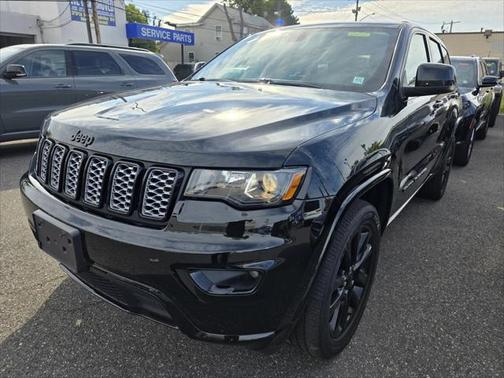 2021 Jeep Grand Cherokee Laredo X 4x4