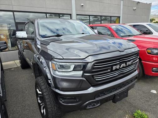 2022 RAM 1500 Laramie Crew Cab 4x4 57' Box