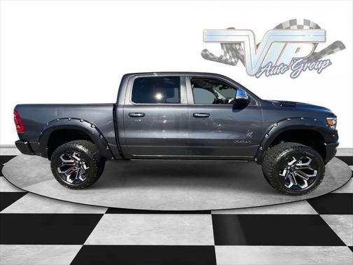 2022 RAM 1500 Laramie Crew Cab 4x4 57' Box
