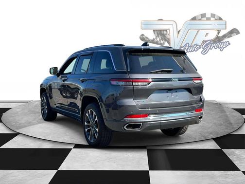 Baltic Gray Metallic Clearcoat 2022 Jeep Grand Cherokee 4xe Overland