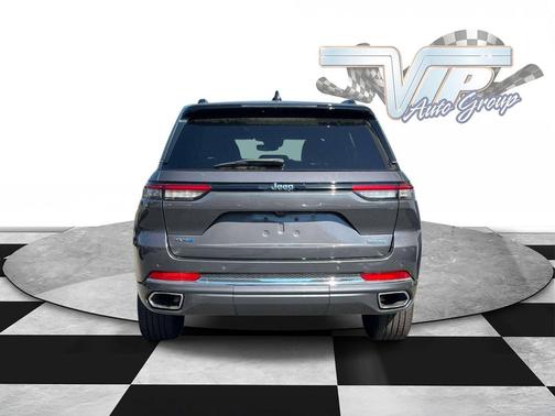 Baltic Gray Metallic Clearcoat 2022 Jeep Grand Cherokee 4xe Overland