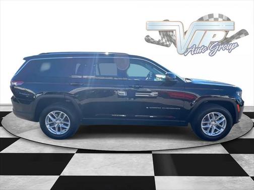 2021 Jeep Grand Cherokee L Laredo 4x4