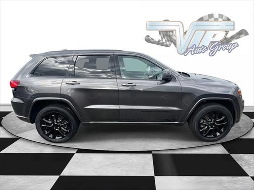 2021 Jeep Grand Cherokee Laredo X 4x4