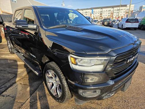 2023 RAM 1500 Laramie Crew Cab 4x4 57' Box