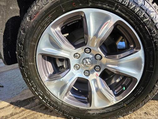 2023 RAM 1500 Laramie Crew Cab 4x4 57' Box