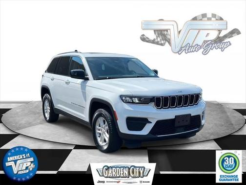 2023 Jeep Grand Cherokee Laredo 4x4