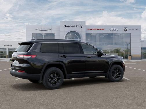Diamond Black Crystal Pearl-Coat Exterior Paint 2026 Jeep Grand Cherokee Altitude