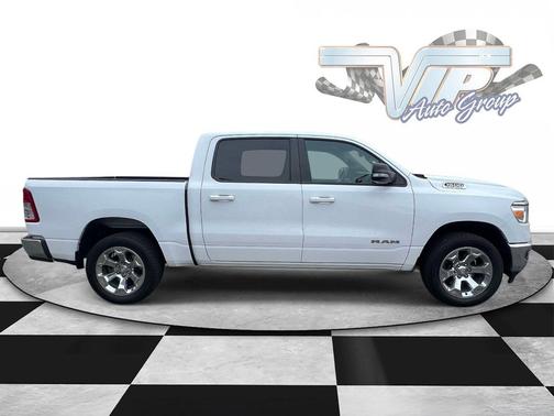 Bright White Clearcoat 2022 RAM 1500 Big Horn/Lone Star