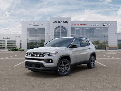 Silver Zynith Metallic Clear-Coat Exterior Paint 2026 Jeep Compass Limited