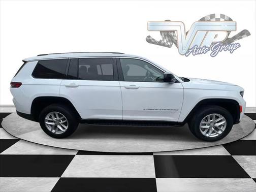 2023 Jeep Grand Cherokee L Laredo 4x4