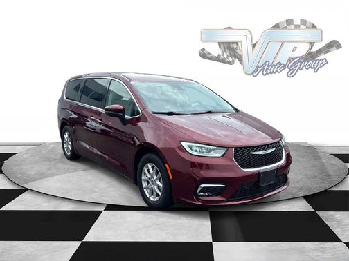 Velvet Red Pearlcoat 2023 Chrysler Pacifica Touring L